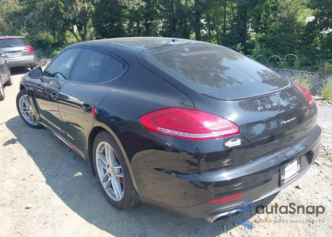 2016 Porsche Panamera 4 из США, поврежденный, VIN WP0AA2A76GL006032